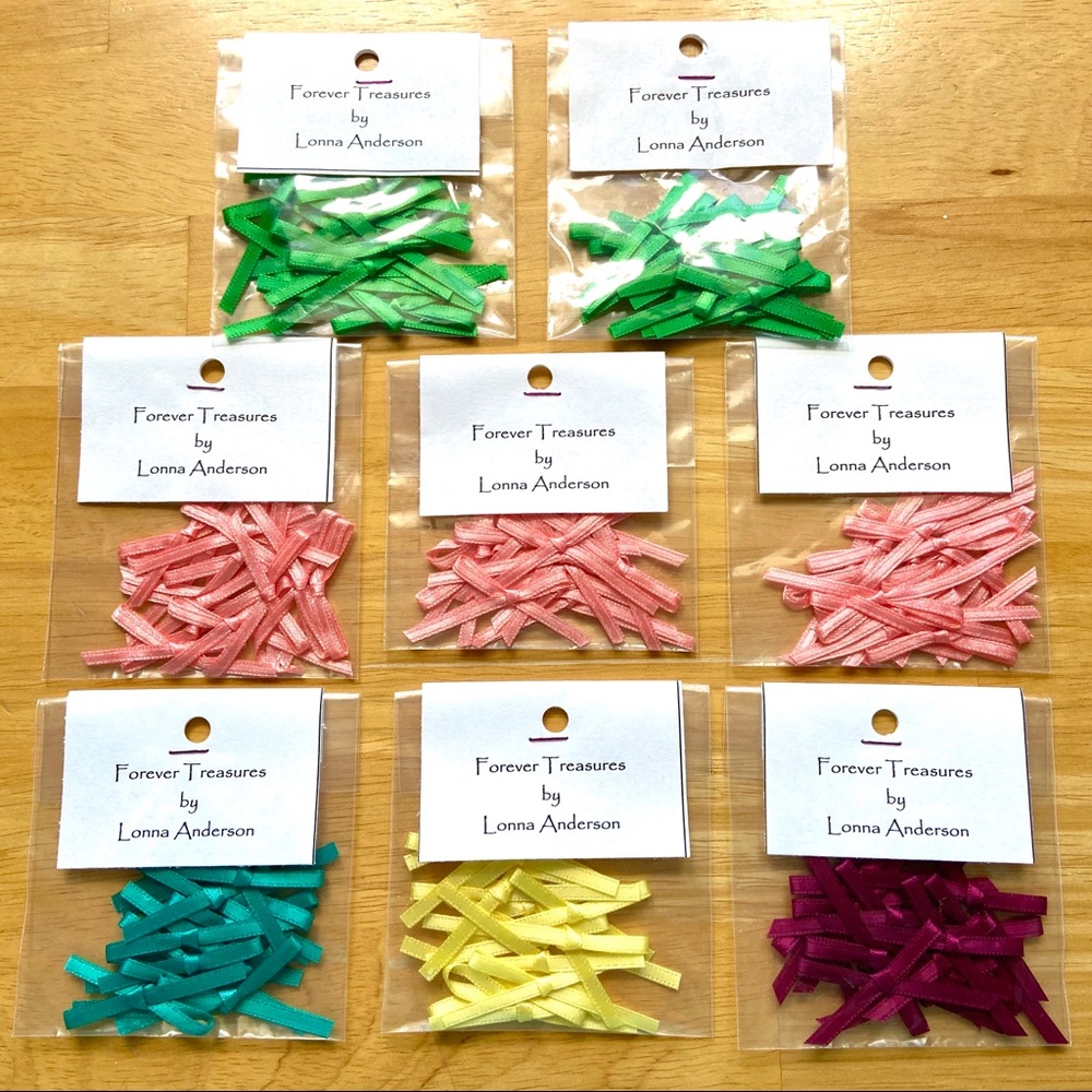 Mini Bows 🎀 8 pkgs- 96 Total- Hand Tied-New in Pkgs.